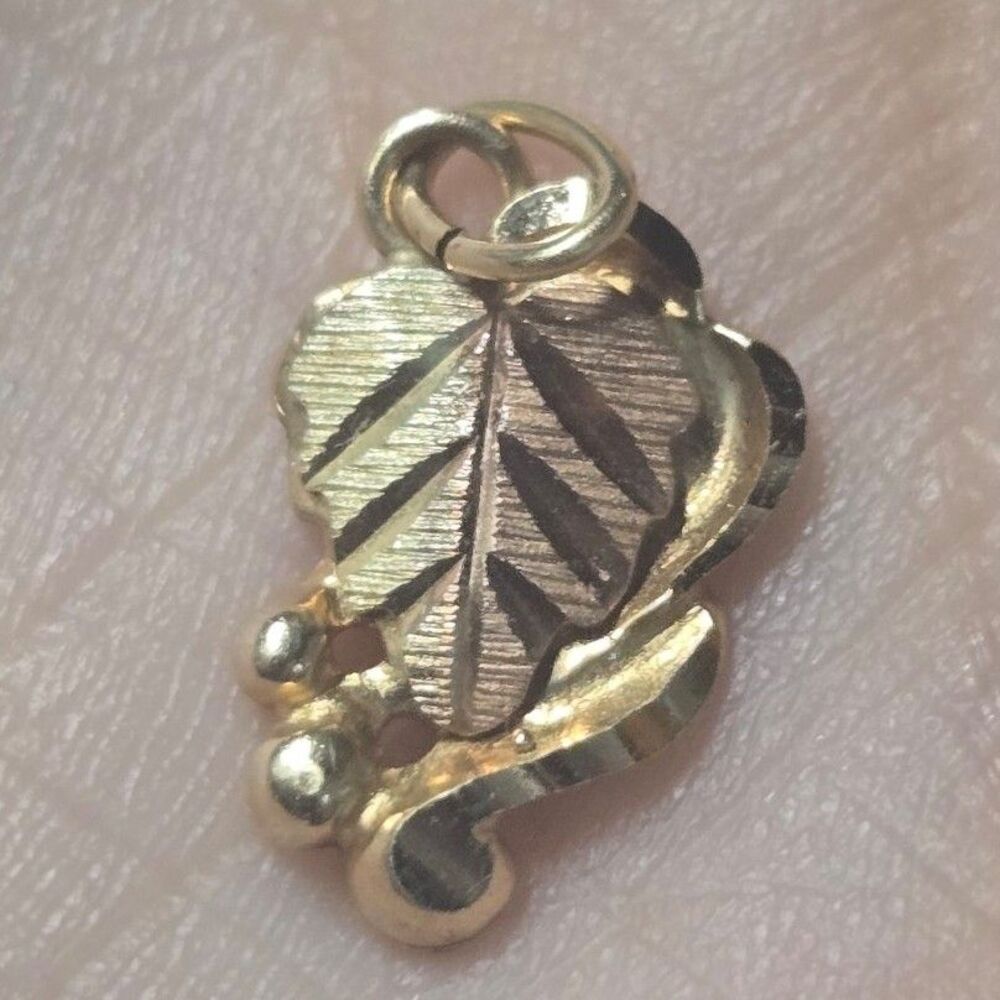 10K Solid Yellow and Rose Gold Pendant Black Hills Gold